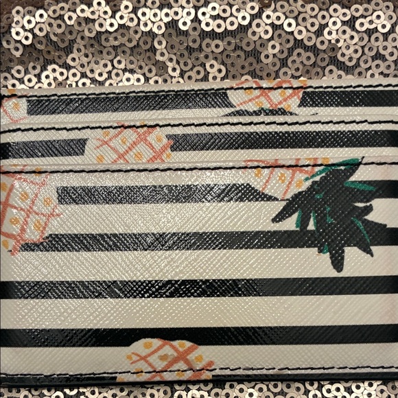kate spade Black & White Striped Pineapple Card Holder NWOT - Picture 3 of 4